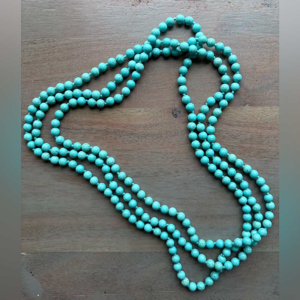 Turquoise Howlite Beaded Necklace
